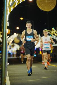 BIB: 800, 42975, 44832
                            <button type="button" onclick="openModal(22814585)" class="btn btn-primary btn-sm float-right btn-popup" data-toggle="modal" data-target=".modal-high-quality">
                        <i class="fas fa-shopping-cart"></i> Add to Cart
                    </button>
                                            <button type="button" onclick="isThisMe(22814585, true)" class="btn btn-success btn-sm float-right btn-popup btn-isme hidden" data-toggle="tooltip" data-placement="bottom" title="นี่คือรูปของคุณใช่ไหม คลิกที่นี่เพื่อเอาเข้าอัลบั้ม">
                        <i class="fas fa-plus"></i> Add to album
                    </button>
                    <button type="button" onclick="isThisMe(22814585, false)" class="btn btn-warning btn-sm float-right btn-popup btn-isnotme hidden">
                        <i class="fas fa-ban"></i> Remove from album
                    </button>